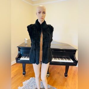 NWT Luxury Cozy Winter Minimalist Neiman Marcus Love Token Reversible Fur Vest